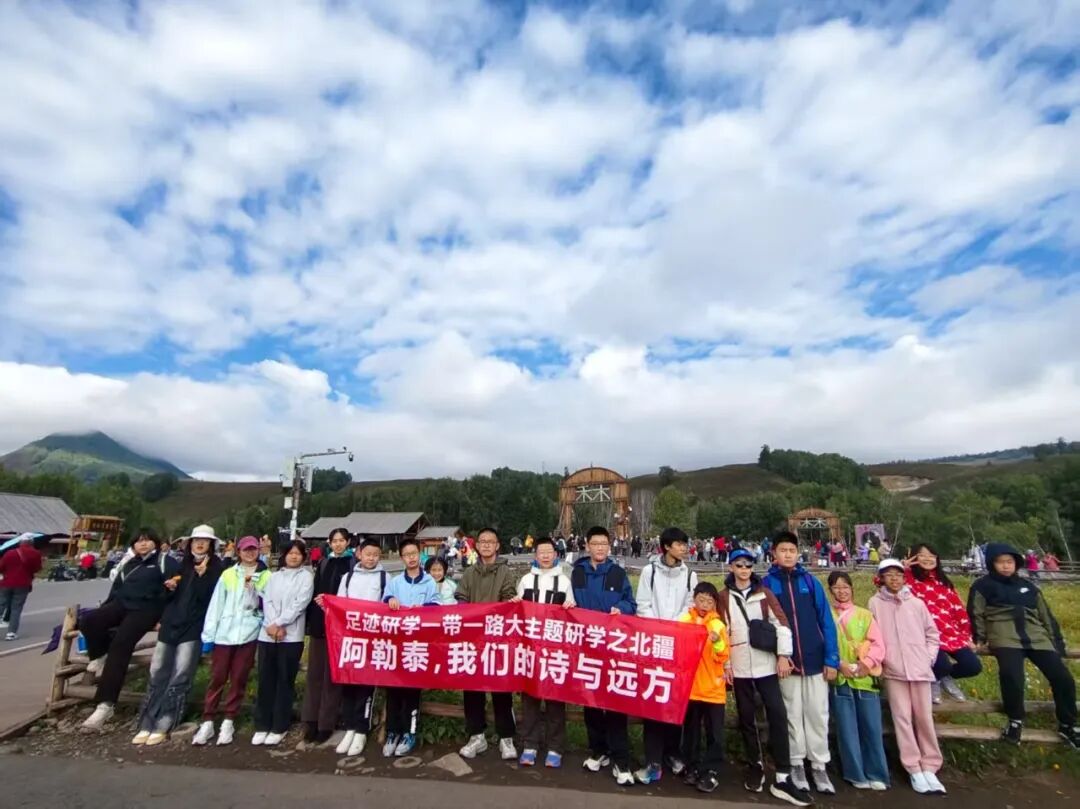 阿勒泰我们的诗与远方：Day5禾木&五彩滩